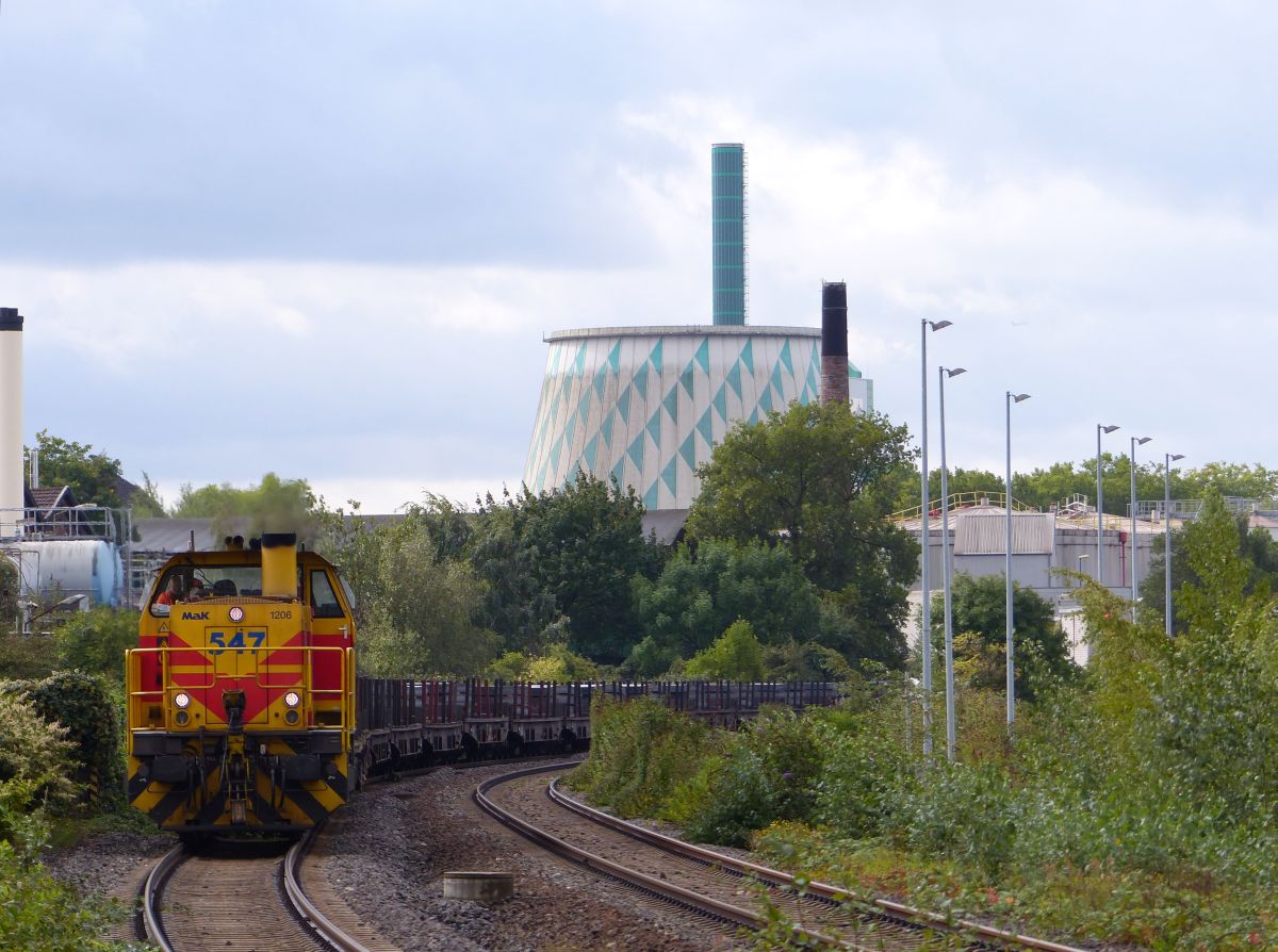 Eisenbahn und Hfen GmbH Diesellok 547 Dachsstrasse, Angerhausen Wannheim Duisburg 14-09-2017.


Eisenbahn und Hfen GmbH dieselloc 547 Dachsstrasse, Angerhausen Wannheim Duisburg 14-09-2017.