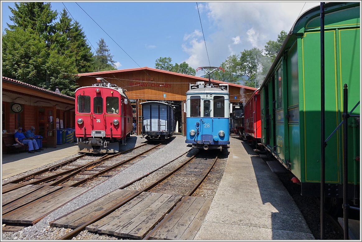 Endstation der Blonay-Chamby Bahn: Am Bahnhof Chaulin gibt es viel zu entdecken.
(01.08.2014)