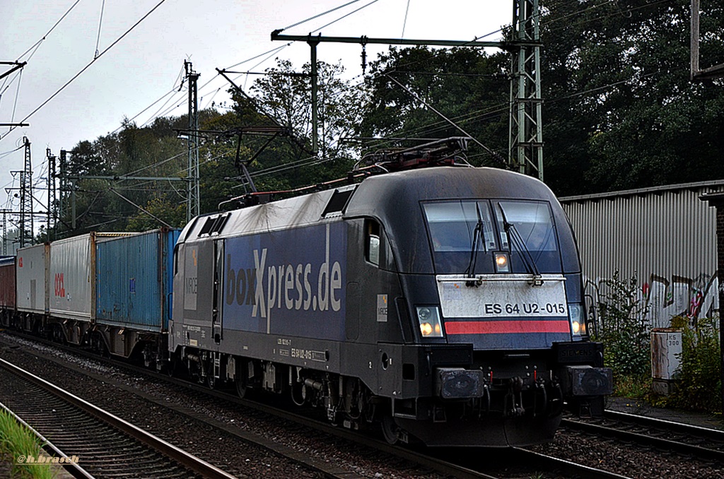 ES 64 U2-015 zog einen kastenzug durch hh-harburg,datum 30.09.14