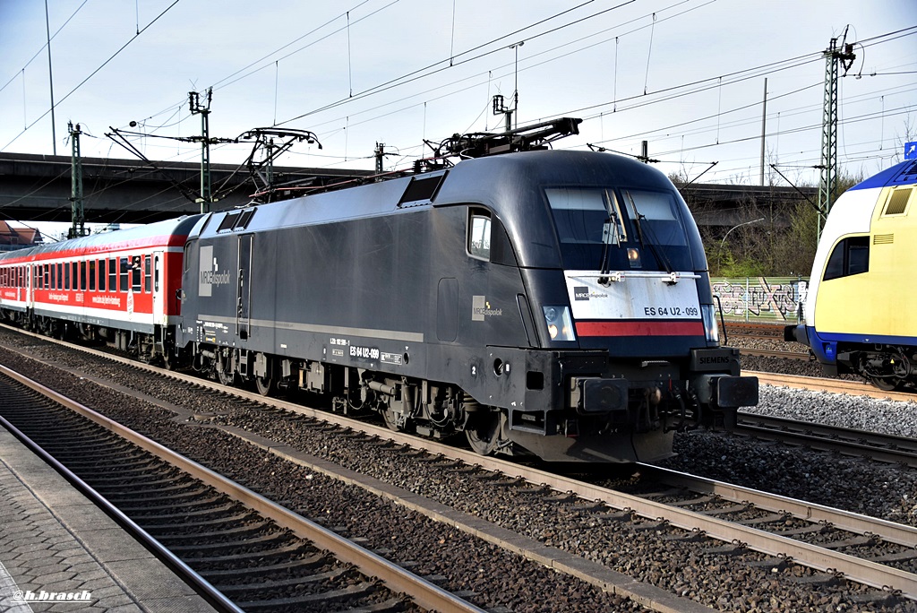 ES 64 U2-099 zog den interregio richtung stendal,31.03.17