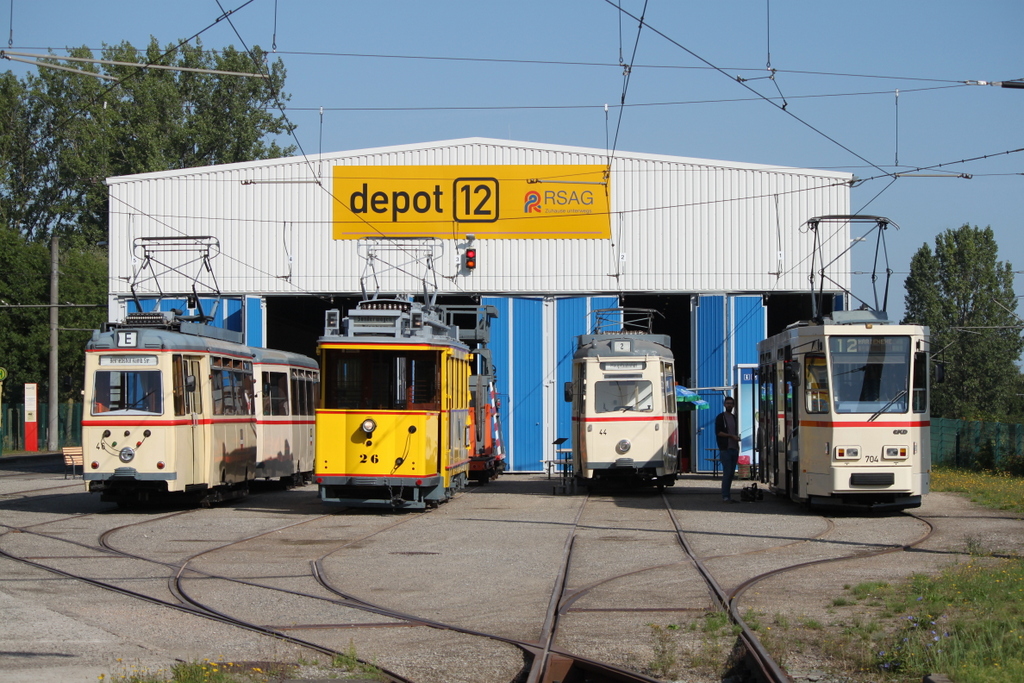 es war am Morgen des 24.08.2019 um 09:44 Uhr noch ganz entspannt ohne störende Fotografen beim Depot 12 in Rostock-Marienehe.