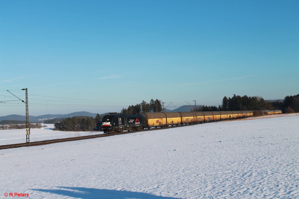 ES64 U2 - 010 zieht einen ARS Autotransportzug bei Seubersdorf. 19.01.17