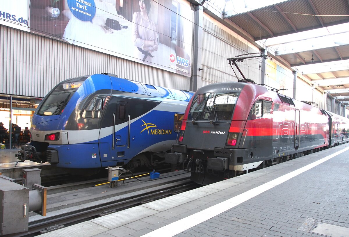 ET 301 Meridian 1430 001 Transdev und �BB 1116 229 Railjet in M�nchen Hbf am 09.11.2014.