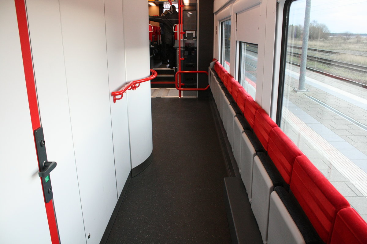 Fahrgastraum vom �BB / ODEG 4746 554/054 am 28.12.19