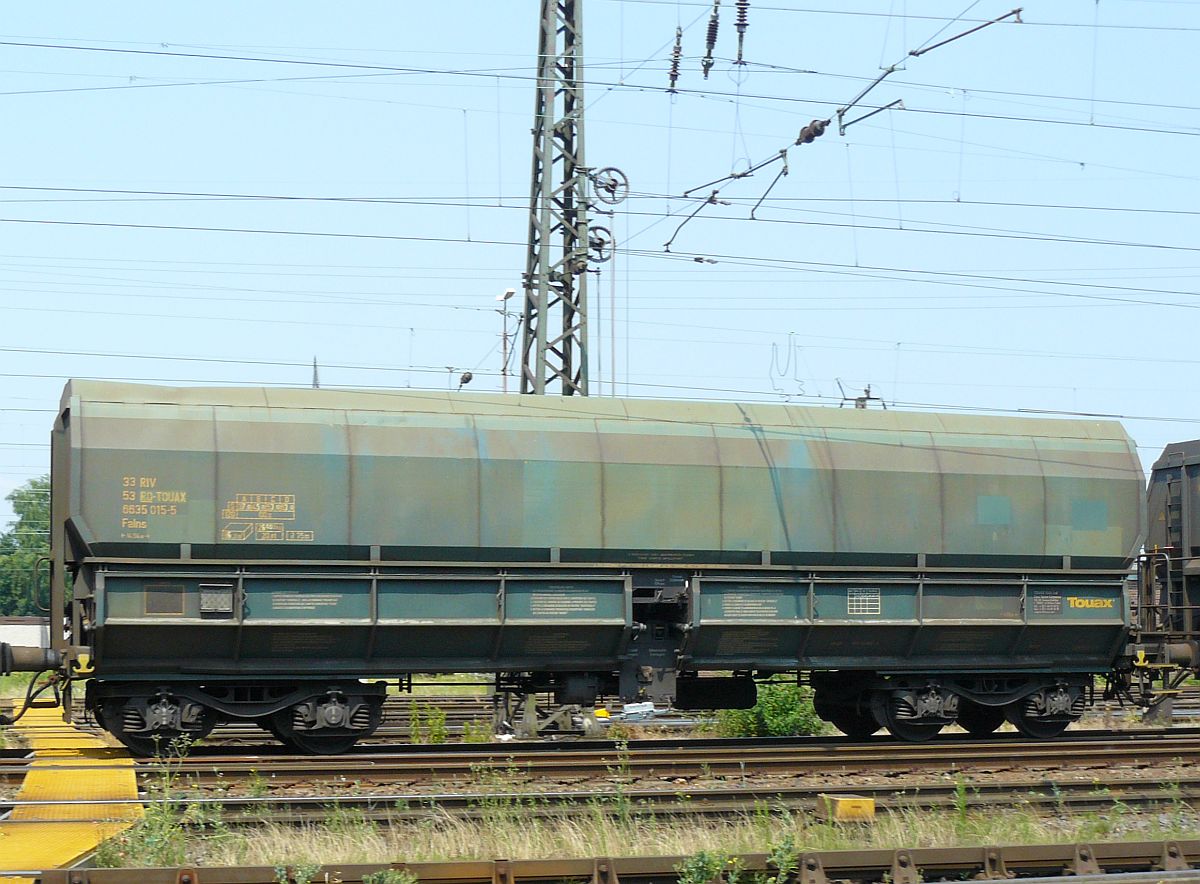 Falns aus Rumenien mit Nummer 33 53 6635 015-5. Oberhausen West, Deutschland 03-07-2015.


Falns vierassige zelflosser uit Roemeni met nummer 33 53 6635 015-5. Oberhausen Wes, Duitsland 03-07-2015.