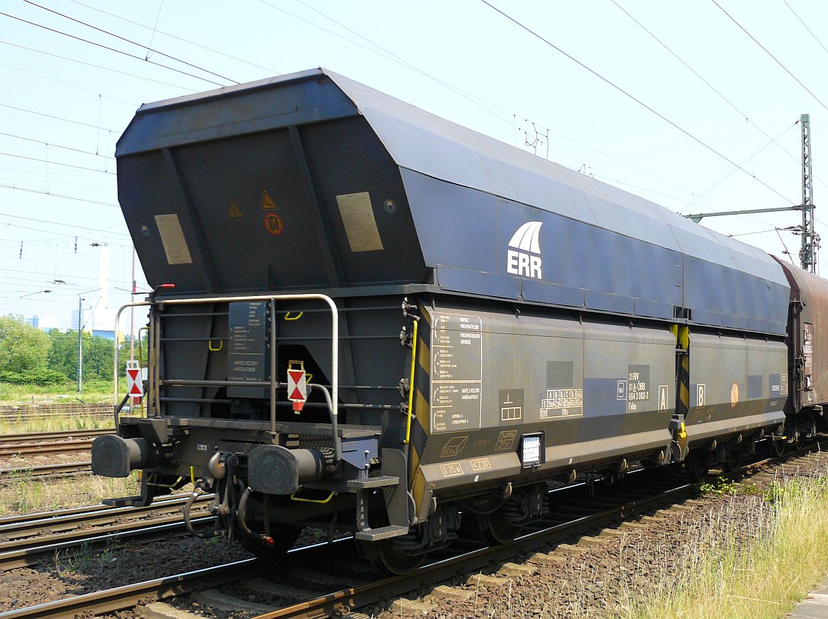 Falns der BB mit Nummer 31 81 664 3 082-3.  Oberhausen West, Deutschland 03-07-2015.

Falns zelflosser van de BB met nummer 31 81 664 3 082-3.  Oberhausen West, Duitsland 03-07-2015.