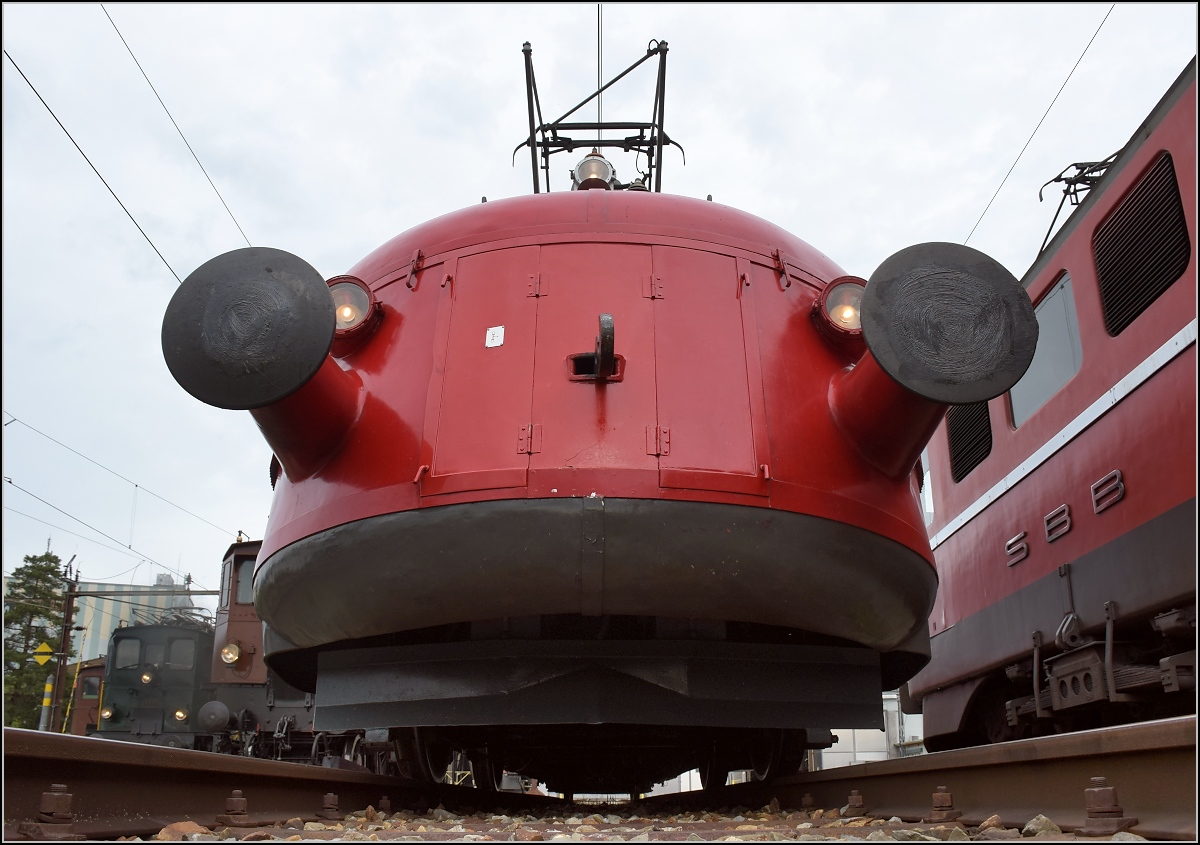 Fitnessfahrten. RAe 2/4 1001 im Depot Olten beim Fotoshooting. Oktober 2019.