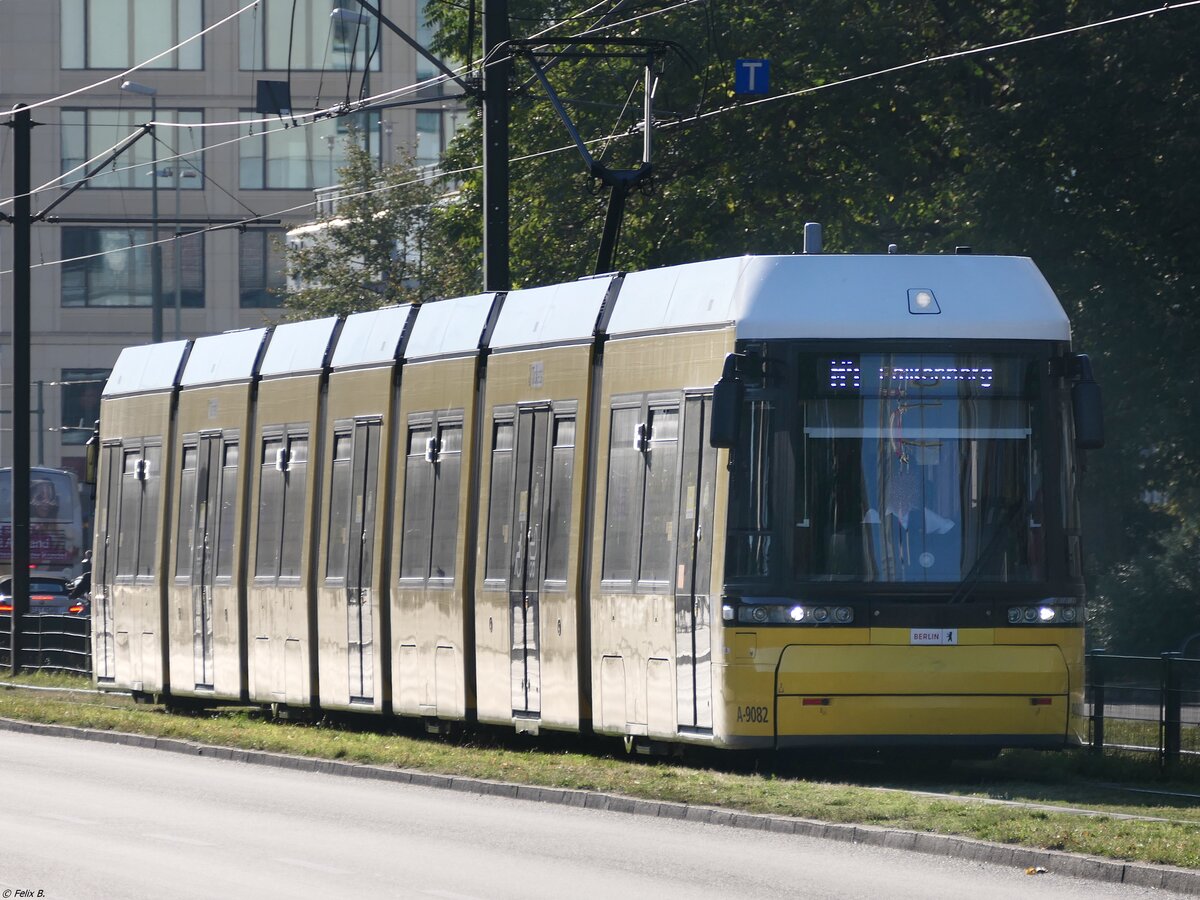 Flexity Nr. A-9082 der BVG in Berlin.