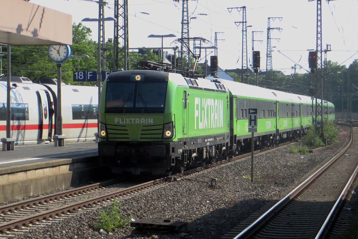 FlixTrain 193 604 treft am 22 Mai 2022 in Düsseldorf ein.