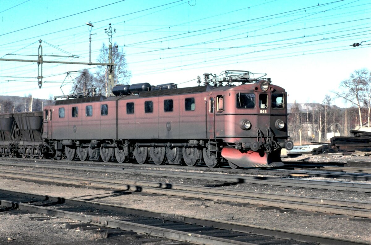 Foto von Kenth Öhlin in Sammlung von Karl Sauerbrey: SJ Dm Nr.948 in Gällivare im Oktober 1980.