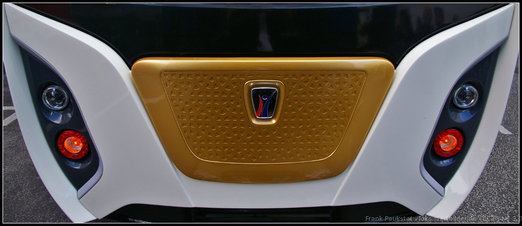 Frontdesign der Istanbul Tram des Herstellers Istanbul Ulasim, ausgestellt auf der InnoTrans 2014 in Berlin Messe S�d