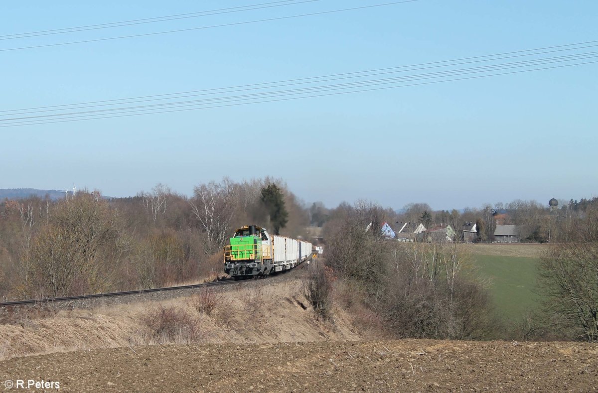 G1700.03 mit dem 45392 1800T Holzzug Cheb - Regensburg beim überqueren vom Seußener Viadukt. 28.02.21