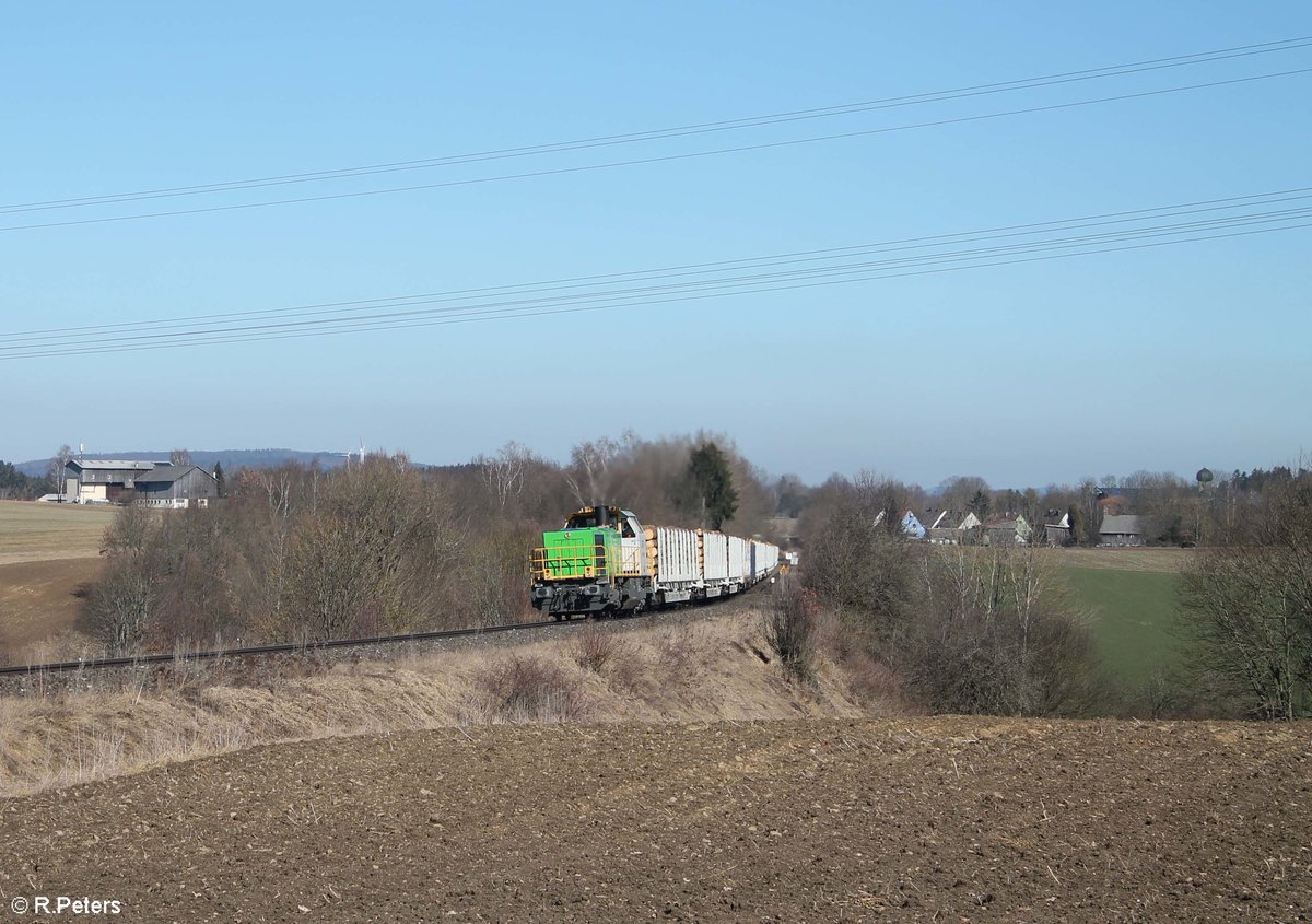 G1700.03 mit dem 45392 1800T Holzzug Cheb - Regensburg beim überqueren vom Seußener Viadukt. 28.02.21