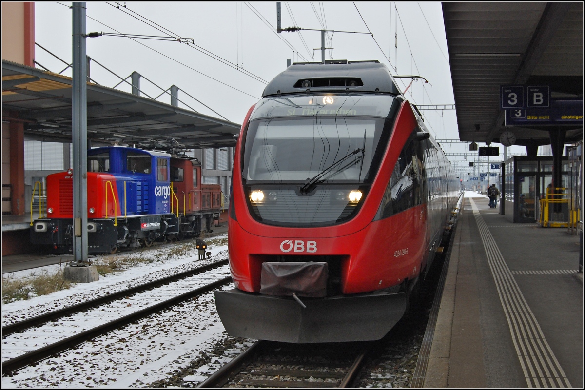 Grenzverkehr nach Österreich. Der Talent 4024 schafft die Verbindung von St.Margarethen nach Bregenz. St.Margrethen, Januar 2010.