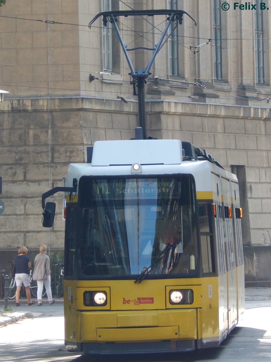 GT6 N-U Nr.2031 der BVG in Berlin.