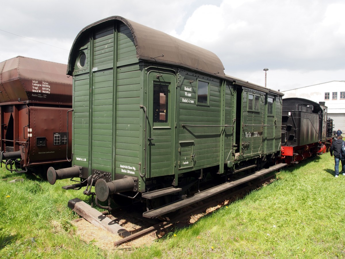 Güterzugbegleitwagen Pwg im Bw Dresden Altatdt am 17.04.2015.