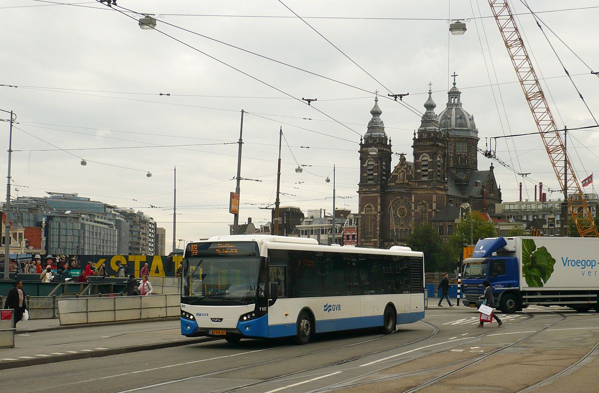 GVBA Bus 1107 VDL Berkhof Citea Baujahr 2011. Prins Hendrikkade Amsterdam  18-09-2013.

GVBA bus 1107 VDL Berkhof Citea bouwjaar 2011. Prins Hendrikkade Amsterdam  18-09-2013.