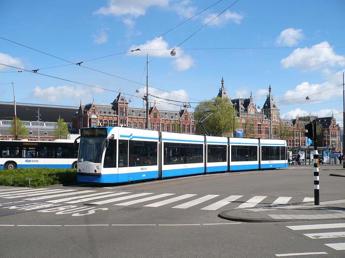 GVBA TW 2030 Prins Hendrikkade, Amsterdam 09-04-2014.

GVBA tram 2030 Prins Hendrikkade, Amsterdam 09-04-2014.