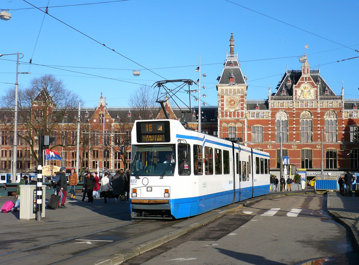 GVBA TW 822 Middentoegangsbrug, Amsterdam 10-12-2014.

GVBA tram 822 Middentoegangsbrug, Amsterdam 10-12-2014.