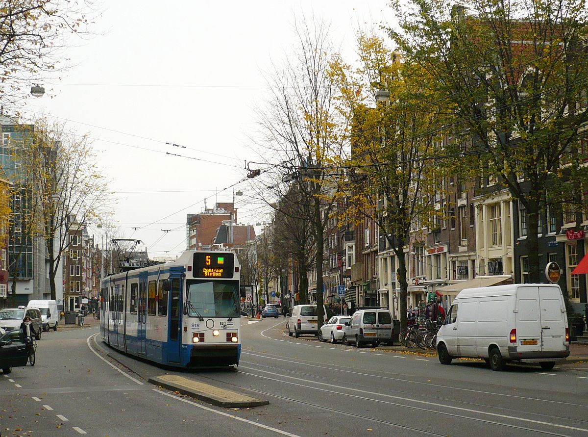 GVBA TW 918 Nieuwezijds Voorburgwal, Amsterdam 20-11-2013.

GVBA tram 918 Nieuwezijds Voorburgwal Amsterdam 20-11-2013.