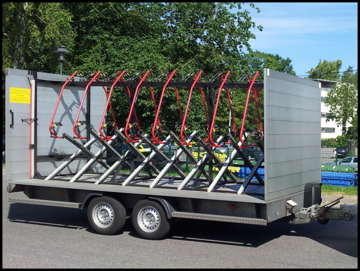 H�nger der Kraftverkehrsgesellschaft mbH Ribnitz-Damgarten in Ribnitz-Damgarten.