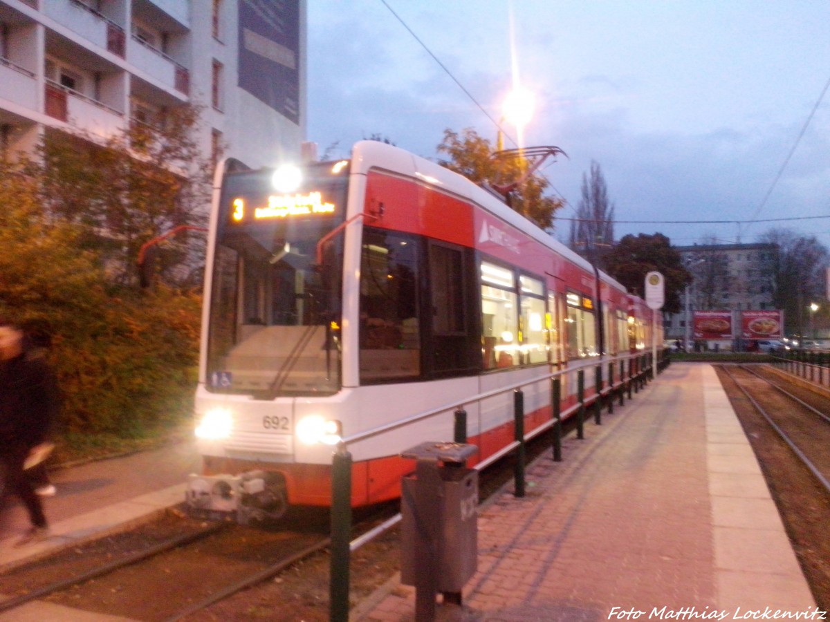 HAVAG Wagen 692 als Linie 3 mit ziel Südstadt an der Haltestelle Trotha am 6.11.14