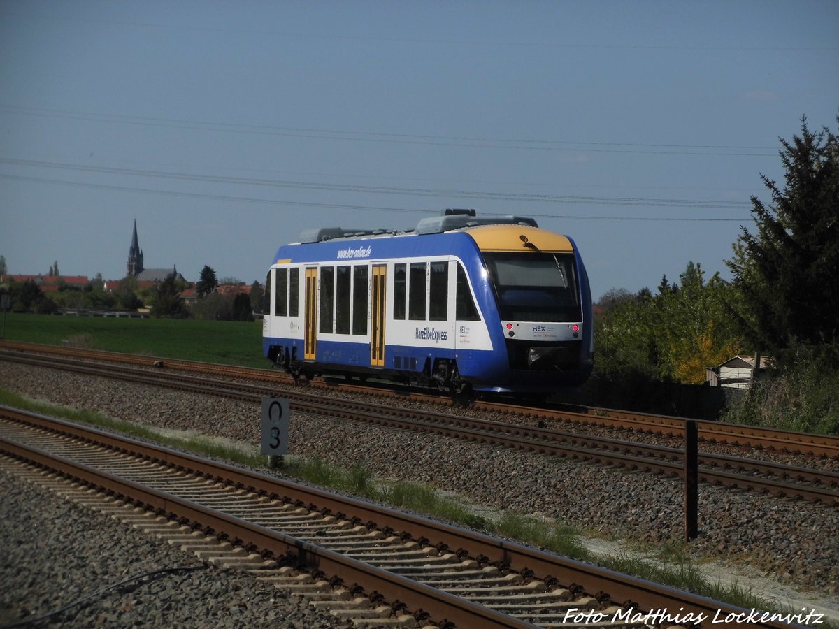 HEX Lint 27 verl�sst den Bahnhof Bernburg-Friedenshall in Richtung Bernburg am 5.5.16