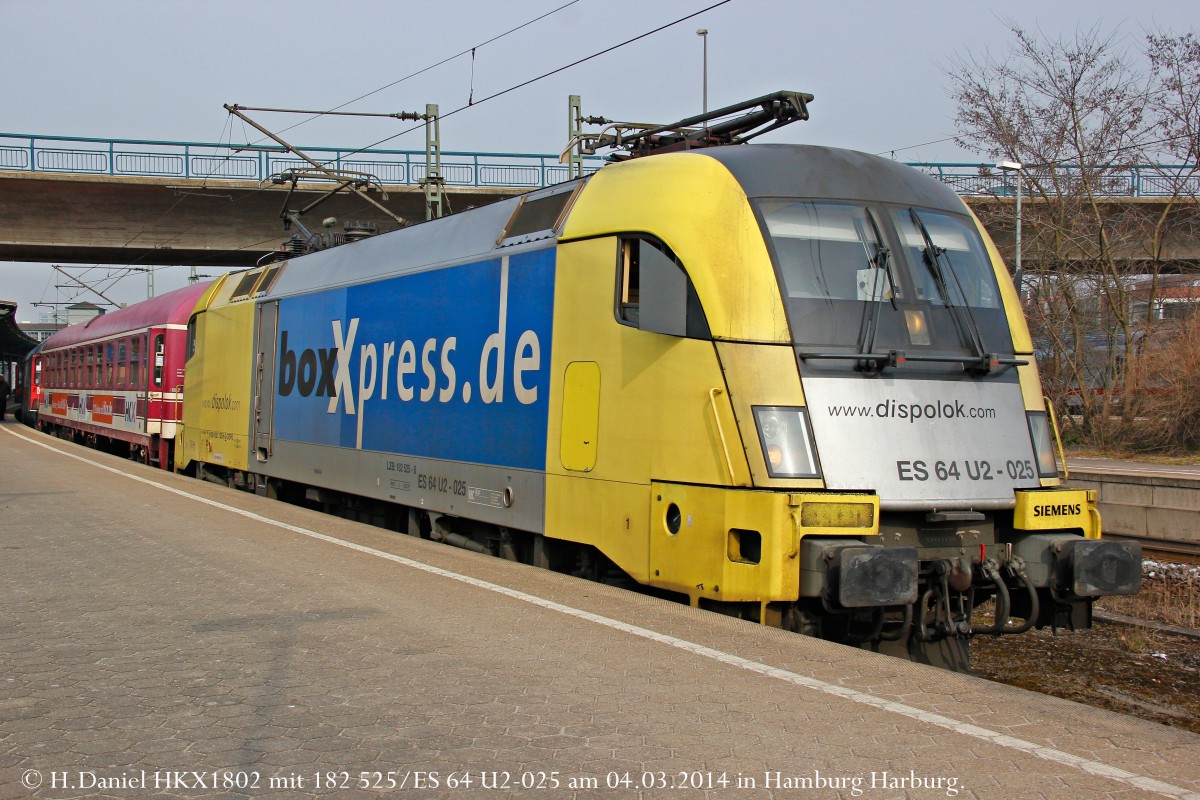HKX1802 mit 182 525 BoxXpress am 04.03.2014 in Hamburg Harburg.
