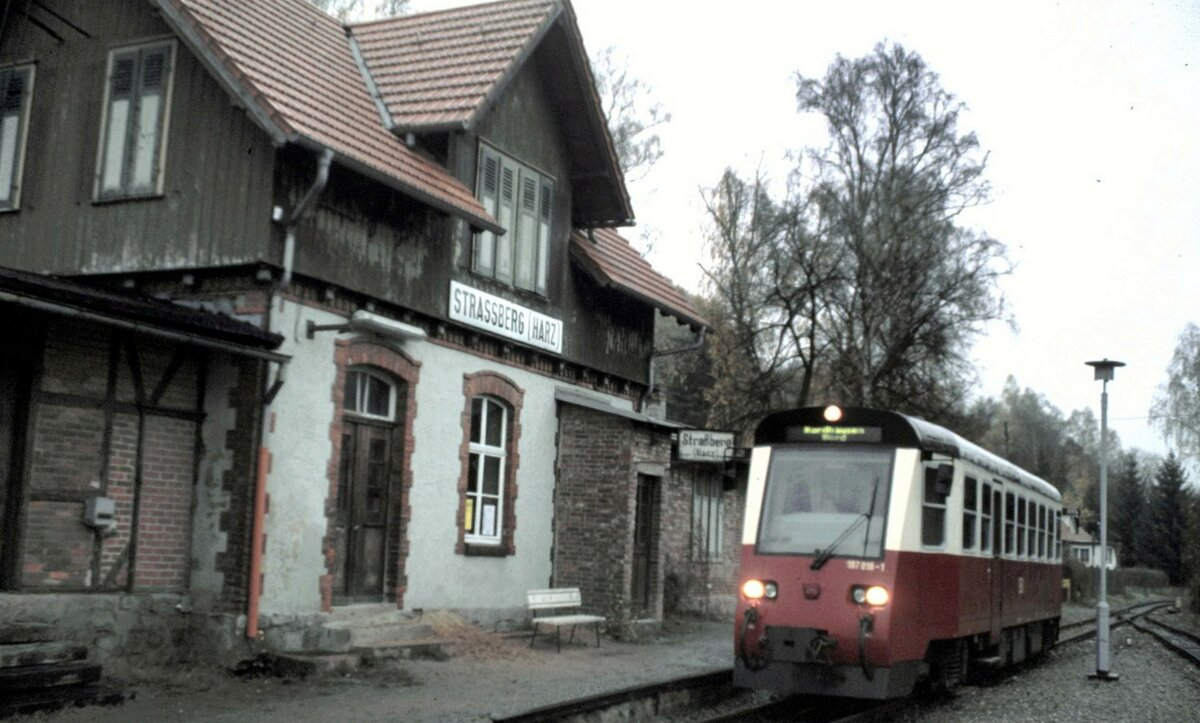 HSB 187 016-1 in Strassberg am 02.11.1999.
