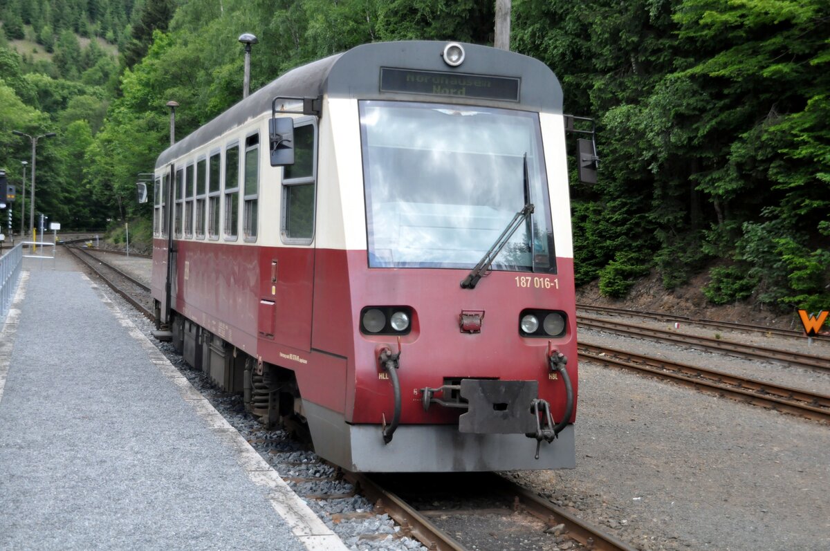 HSB 187 016-8 im Bahnhof Eisfelder Tal�hle am 12-06.2011.