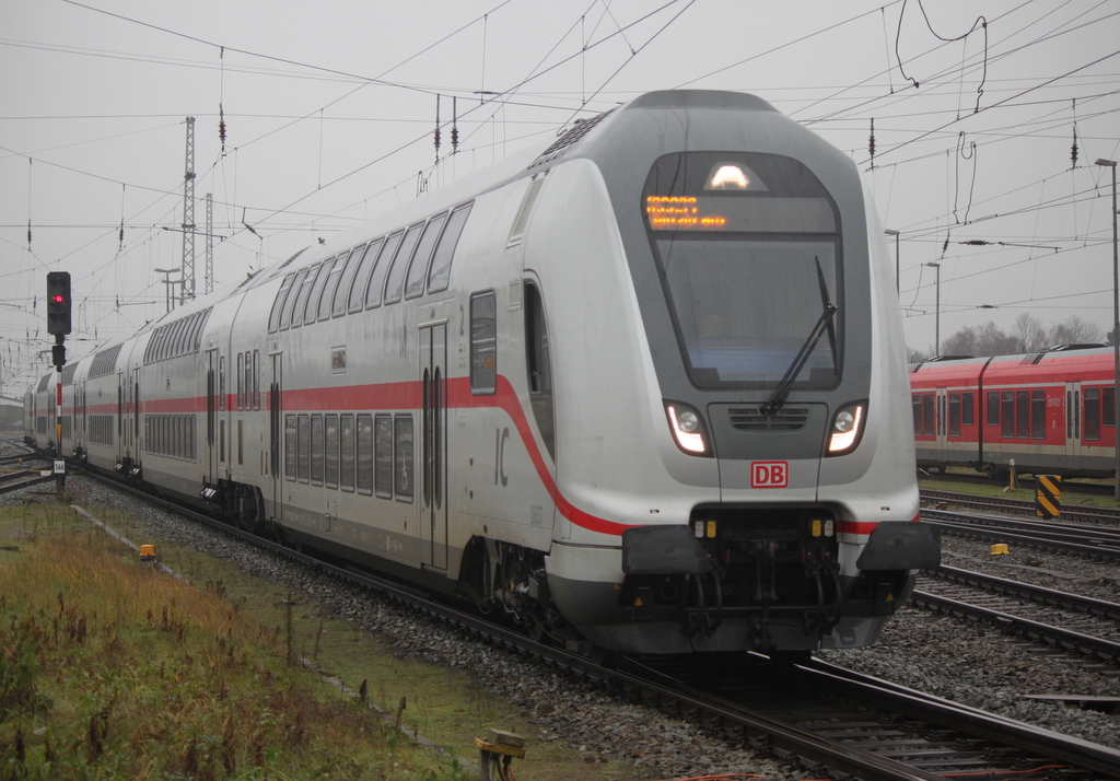 IC 2239 von Rostock Hbf nach Leipzig Hbf bei der Bereitstellung am 03.01.2020 im Rostocker Hbf.