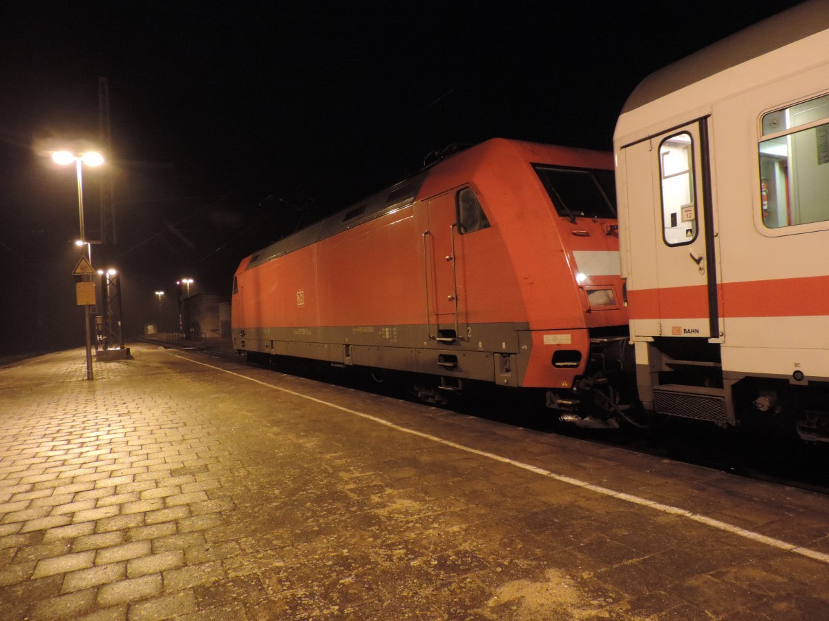 IC 2372(Karlsruhe-Greifswald)kurz vor der Ausfahrt im Bahnhof Bad Kleinen.05.03.2016