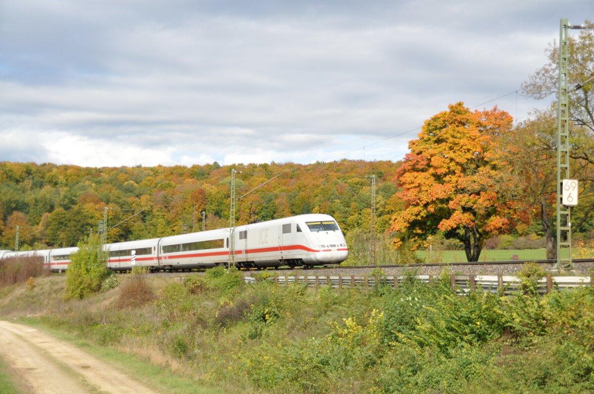 ICE 1 Nr.401 009-6 bei Urspring am 17.10.2012.