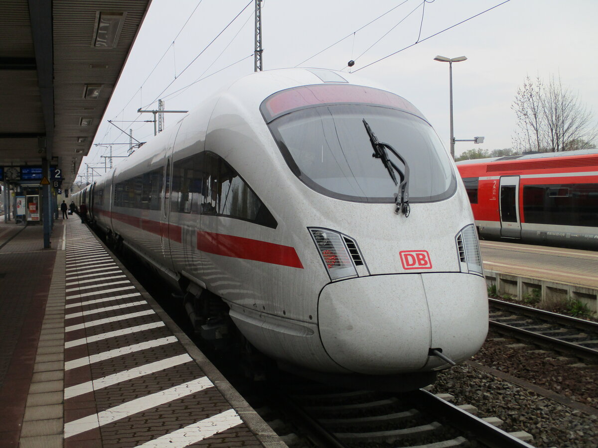 ICE-T 411 576,nach Frankfurt/Main Hbf,am 26.April 2022,in Gotha.