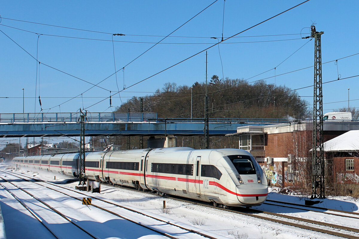 ICE Tz 9479 (5812 079-2) auf den Weg nach Hamburg. Tostedt, 11.03.2023.