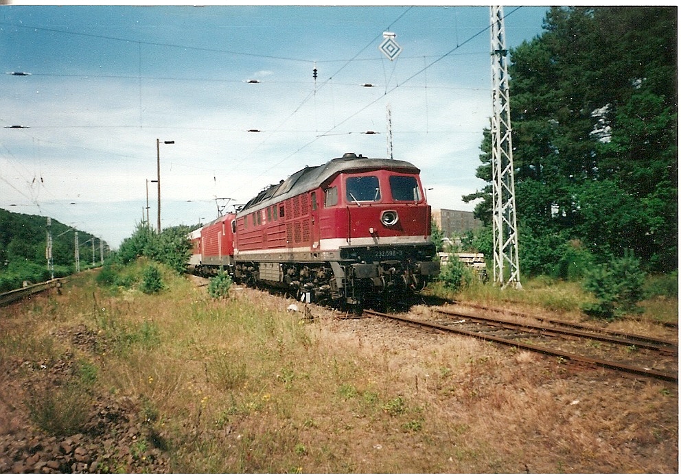 In der Binzer Abstellanlage stand 232 598 vor einer aufgebügelten 112.