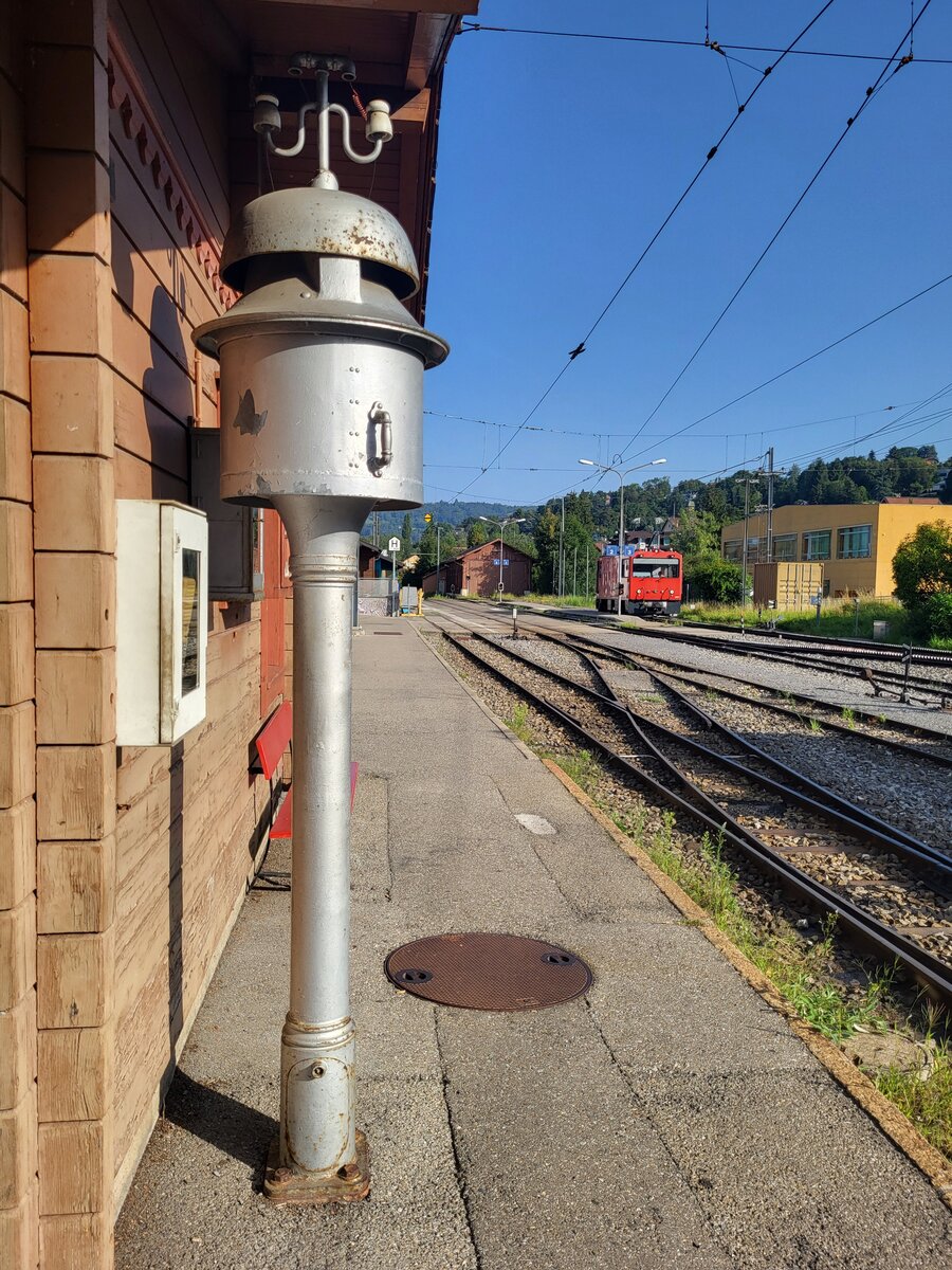 In Blonay wartet die MOB HGem 2/2 2501 auf den Gegenzug.
14. August 2025
