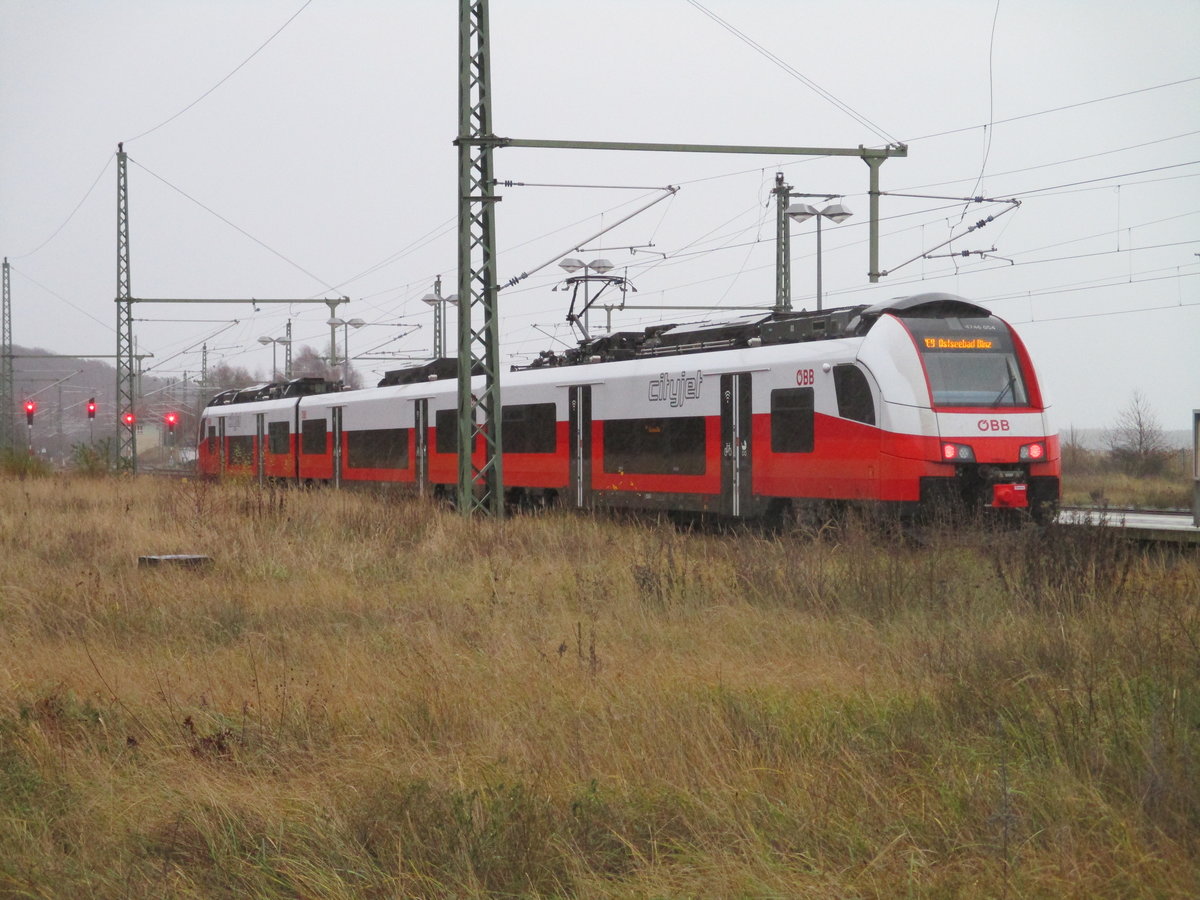 In Lietzow wartete der ODEG 4746 054 am 15.Dezember 2019.