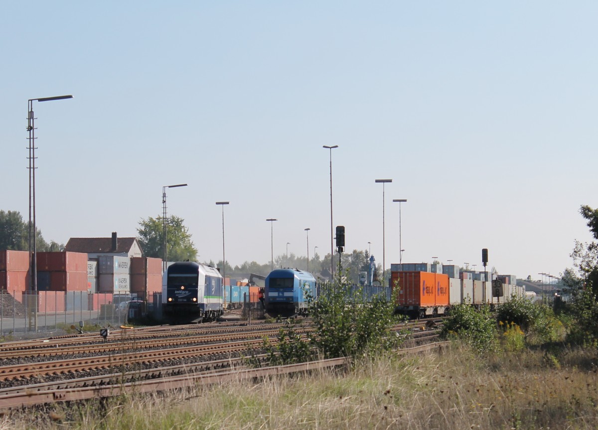 Integro 223 144 neben Press 253 014 im ATW Wiesau. 24.09.13