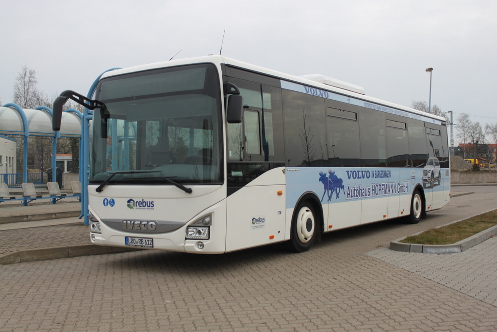 IVECO Crossway stand am 03.04.2016 in H�he Rostock Hauptbahnhof/S�d abgestellt