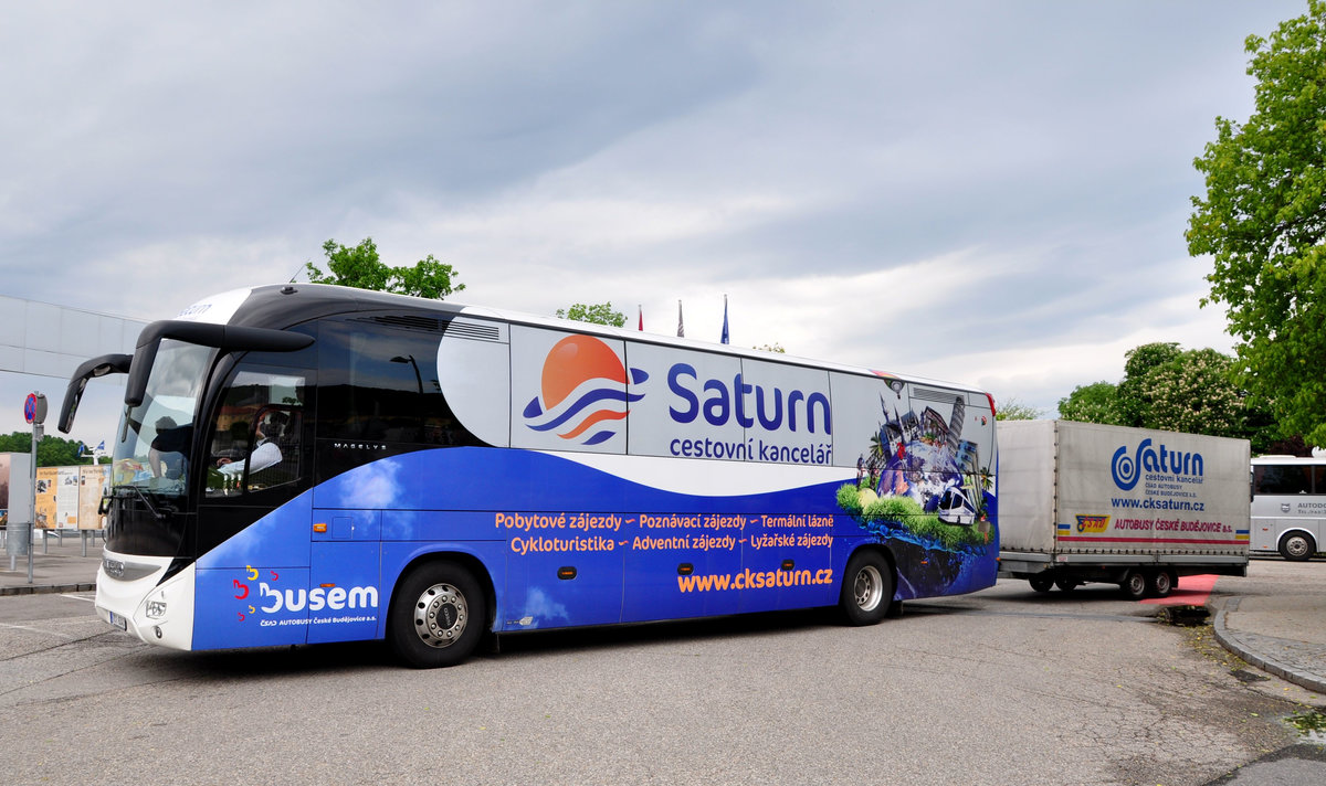 IVECO Magelys von Saturn Reisen aus der CZ in Krems gesehen.