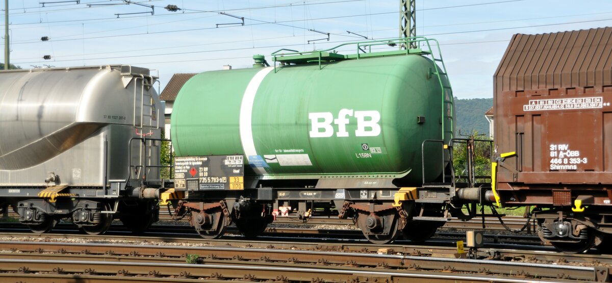 Kesselwagen der BfB (Bundesmonopolverwaltung f�r Branntwein) 23 RIV 80 DB 735 5 783-3 P f�r Ethanol in Geislingen/Steige am 11.09.2010.