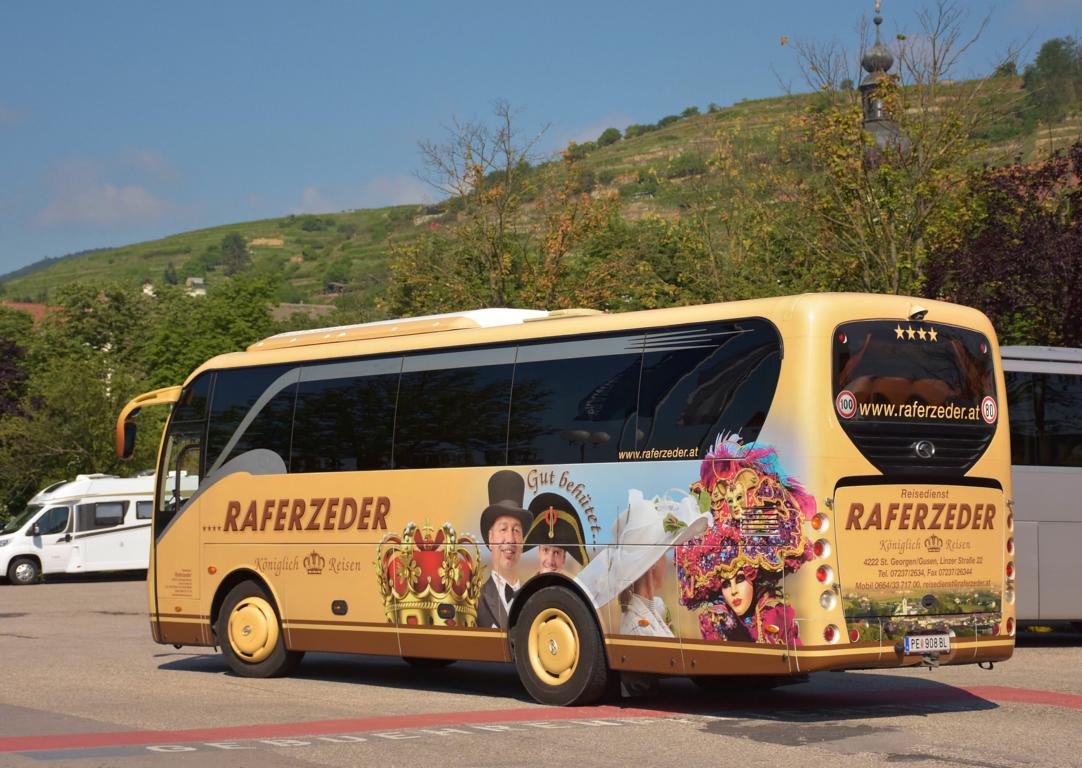 King Long von Raferzeder Reisen aus �sterreich im Mai 2018 in Krems.