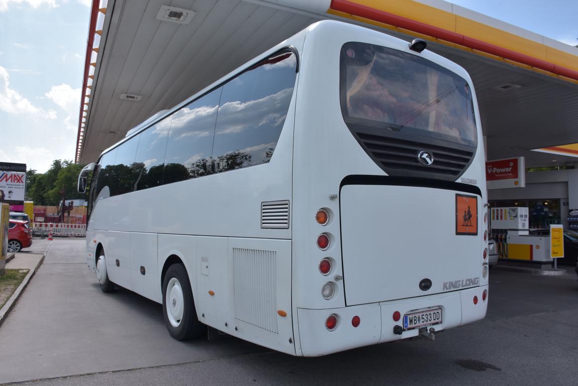 King Long XMQ6900 aus N.�. 06/2017 in Krems.