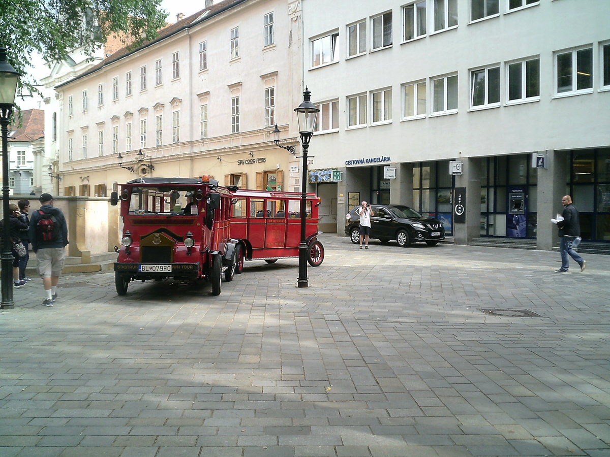 Kleinbus f�r Stadtrundfahrt in Bratislava