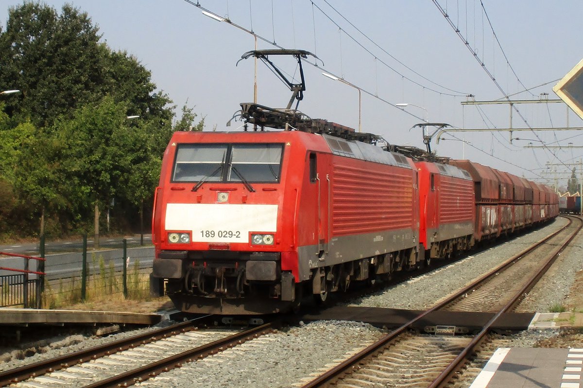 Kohlezug mit 189 029 durcheilt am 22 Augustus 2018 Blerick.
