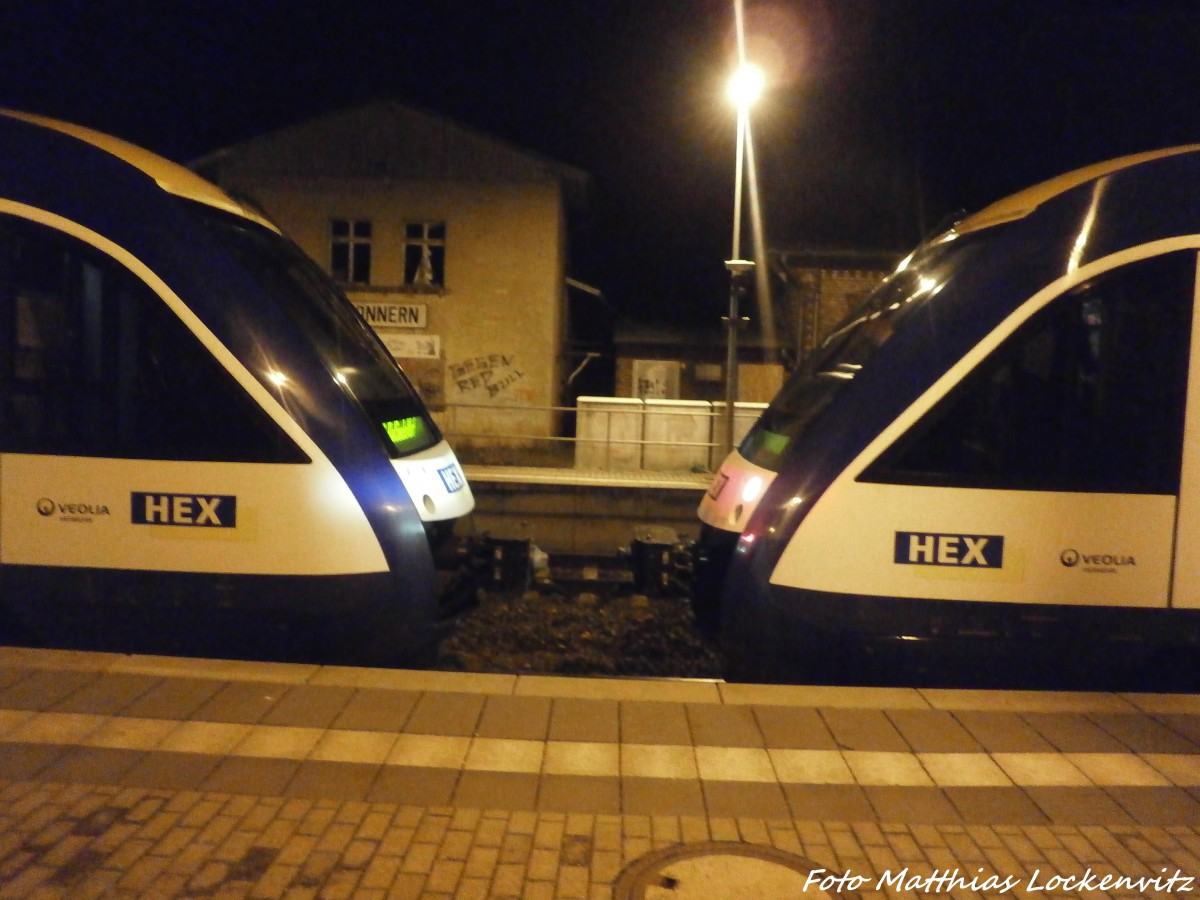 Kupplungsvorgang zwischen HEX VT 871 und VT 876 im Bahnhof K�nnern am 21.12.14