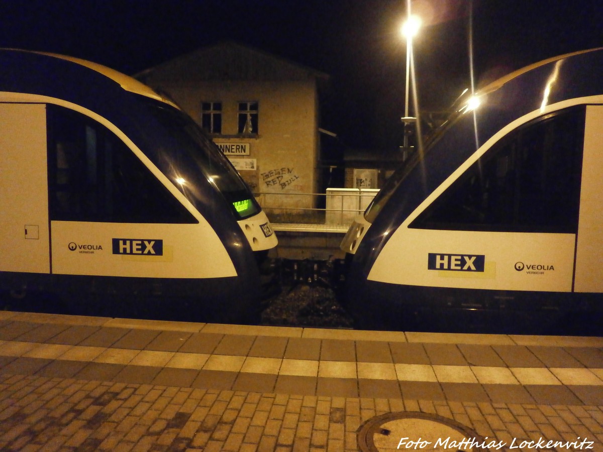 Kupplungsvorgang zwischen HEX VT 871 und VT 876 im Bahnhof K�nnern am 21.12.14