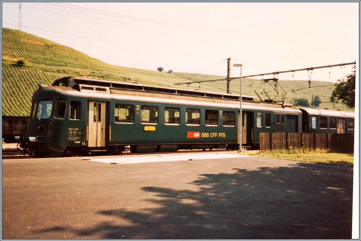 La Plaine, die westlichste SBB Station auf der Strecke Gen�ve - Lyon wird mit Ausnahme des Lokalverkehrs von SNCF Fahrzeugen bedient, im Bild einer der beiden damals vorhandenen Gleichstrom BDe 4/4 f�r den Lokalverkehr Gen�ve - La Plaine. 

Analog Bild vom Juni 1996