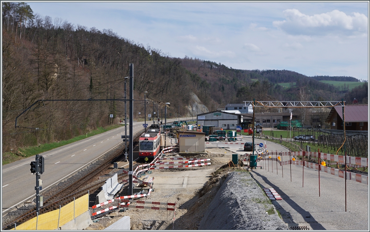 Lampenberg-Ramlinsburg: unübersehbar - es wird kräftig gebaut für die umspurung der WB.

25. März 2021
